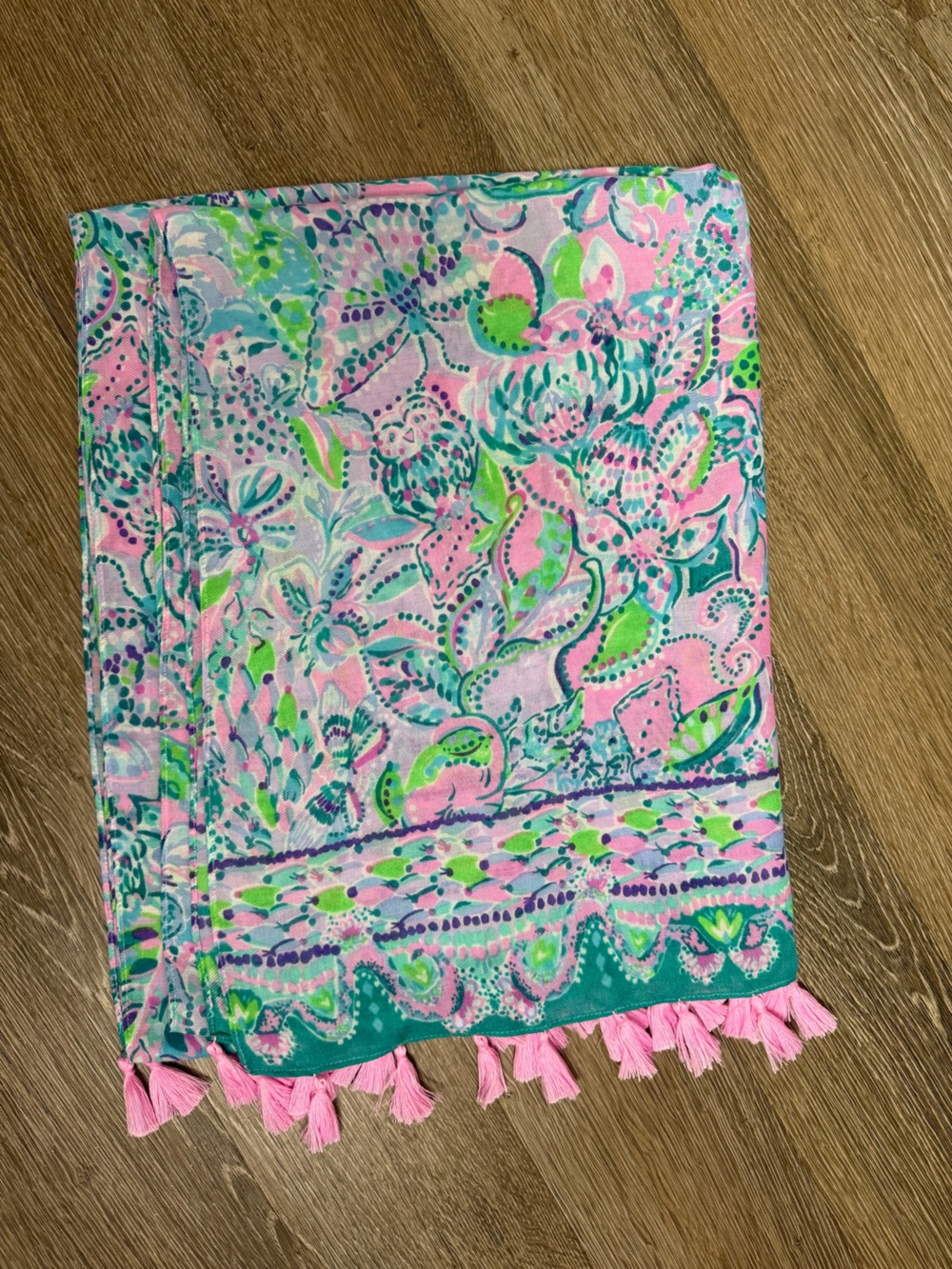 Lilly Pulitzer Resort Scarf in Coconut Crew Engineered